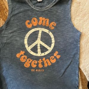 Be Hippy sleeveless tee, like new!